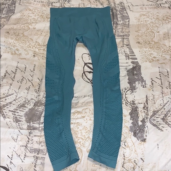 Athletic Leggings - Picture 2 of 3